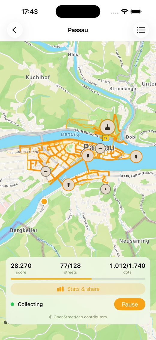 The painted map: Passau's old town with streets eaten gold.